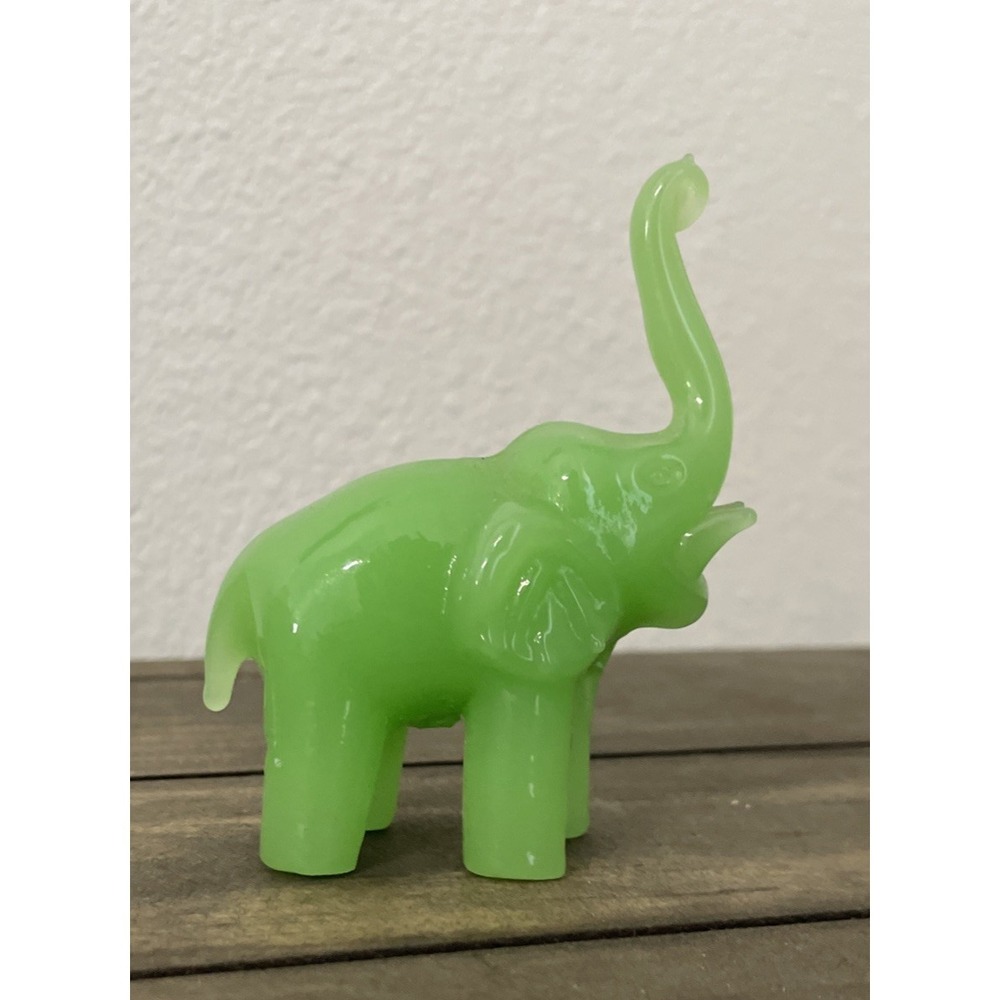 Vintage Green Jade Elephant Figurine‎
